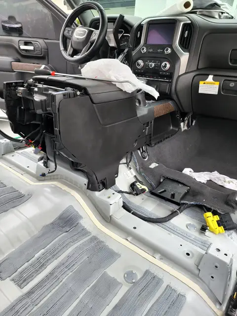 GMC Sierra — 2