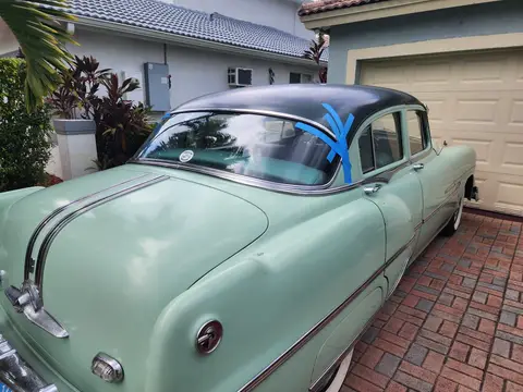 Pontiac Chieftain — 3